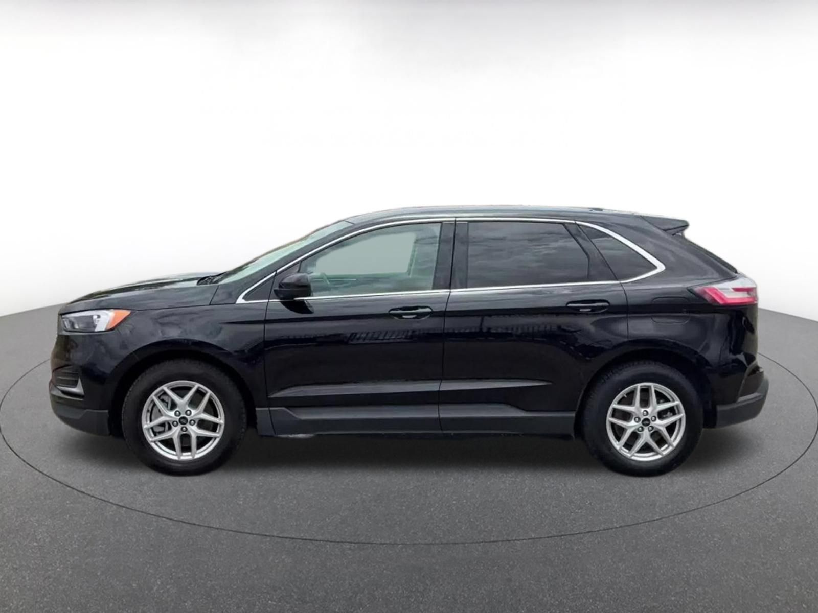 Used 2024 Ford Edge SEL AWD/4WD image 8