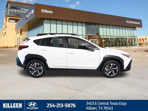 Used 2024 Subaru Crosstrek 2.0i Premium image 8