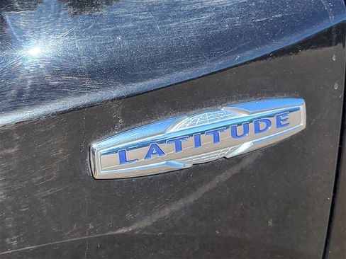 Used 2020 Jeep Renegade Latitude image 12