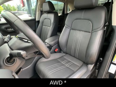 Used 2025 Honda HR-V EX-L image 11