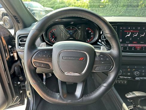 Used 2025 Dodge Durango GT RWD image 16