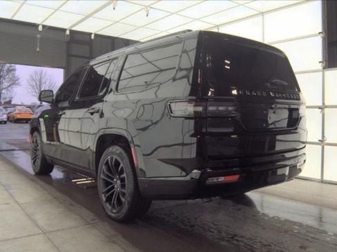 Used 2024 Jeep Grand Wagoneer Series II w/ Quick Order Packagew 28T image 4