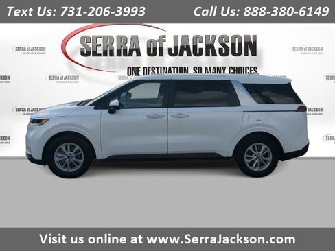 Certified 2024 Kia Carnival LX FWD image 1