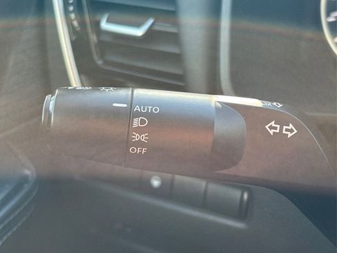 Used 2021 Nissan Rogue SV image 24