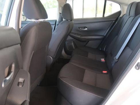 Used 2022 Nissan Sentra SV FWD image 32