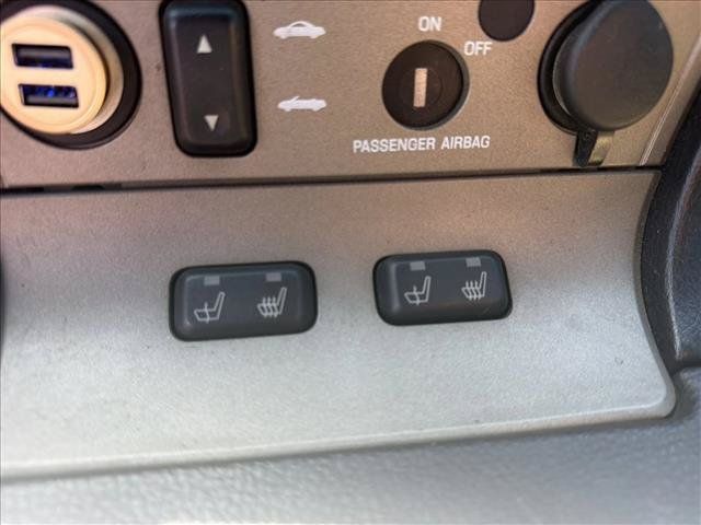 Used 2004 Ford Thunderbird RWD image 15