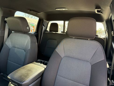 Used 2024 Chevrolet Colorado Trail Boss w/ Technology Package image 22