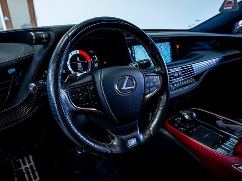Used 2018 Lexus LS 500 F Sport w/ Accessory Package (Z2) image 37