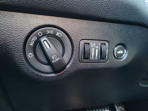 Certified 2018 Dodge Challenger R/T Scat Pack w/ Driver Convenience Group image 22