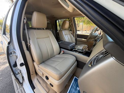 Used 2014 Ford Expedition XLT w/ Equipment Group 201A RWD image 15