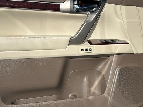 Used 2018 Lexus GX 460 Premium w/ Premium Package AWD/4WD image 23