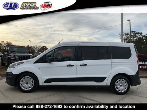 Used 2017 Ford Transit Connect XL image 4