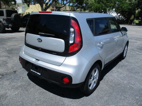 Used 2019 Kia Soul image 9