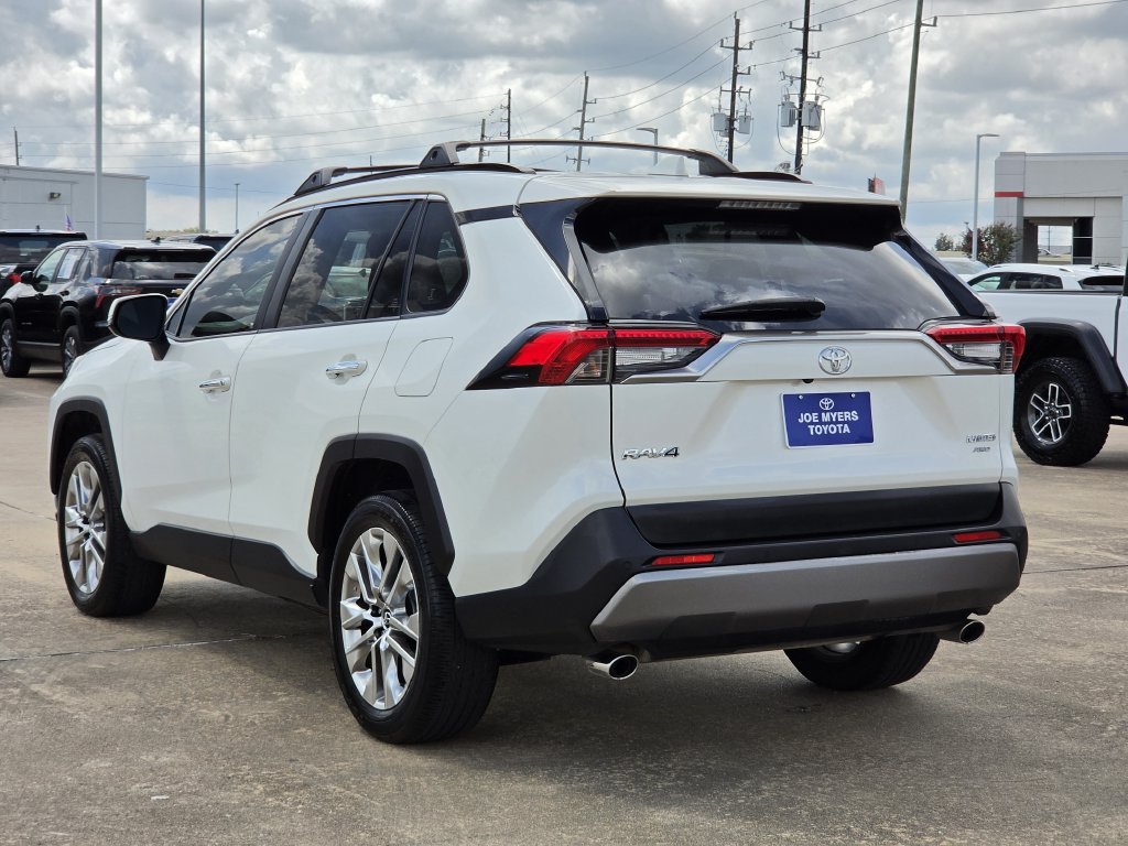 Used 2019 Toyota RAV4 Limited w/ Cold Weather Package AWD/4WD image 7