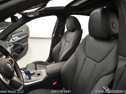 Used 2022 BMW i4 eDrive40 w/ M Sport Package image 16