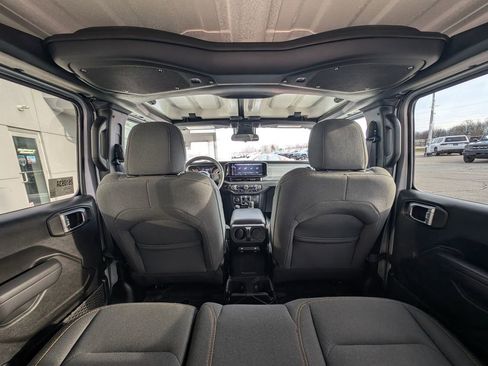 Used 2024 Jeep Wrangler Sport S image 20