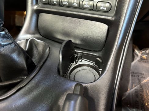 Used 2002 Chevrolet Corvette w/ Preferred Equipment Group2 image 75