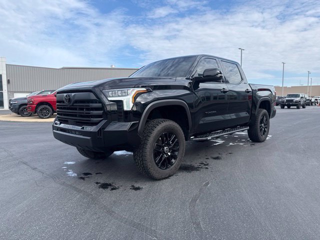 Used 2024 Toyota Tundra Limited AWD/4WD image 3