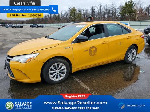 Used 2015 Toyota Camry LE FWD image 1