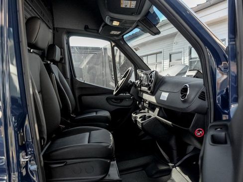 Used 2026 Mercedes-Benz Sprinter 2500 image 18