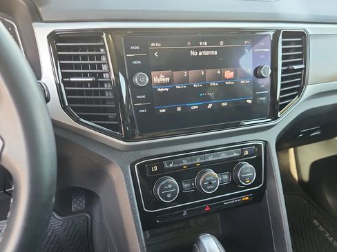 Used 2022 Volkswagen Atlas SEL AWD/4WD image 24