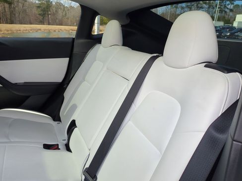 Used 2021 Tesla Model Y 2WD image 30