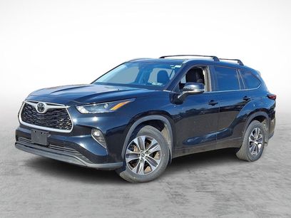 Used 2023 Toyota Highlander XLE
