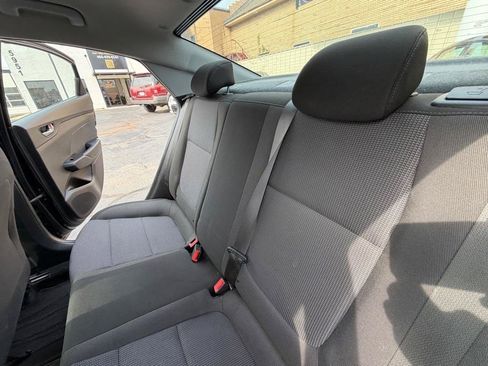 Used 2018 Hyundai Accent SE FWD image 13