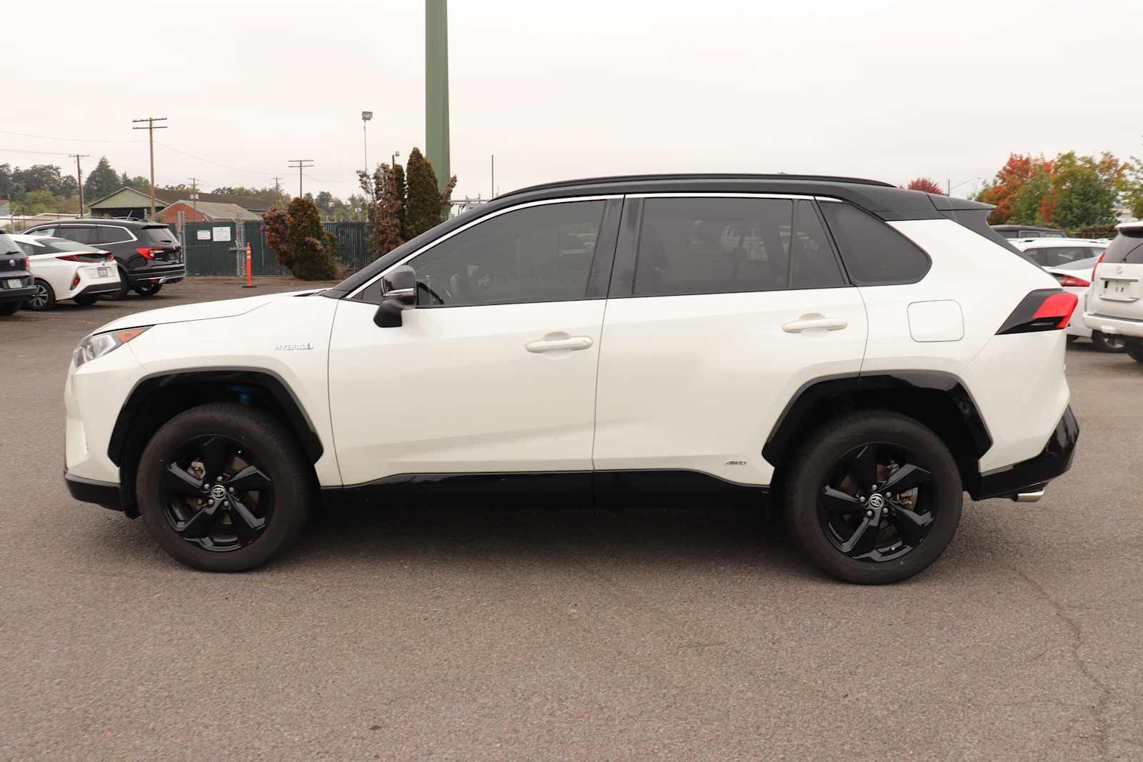 Used 2020 Toyota RAV4 XSE AWD/4WD image 8