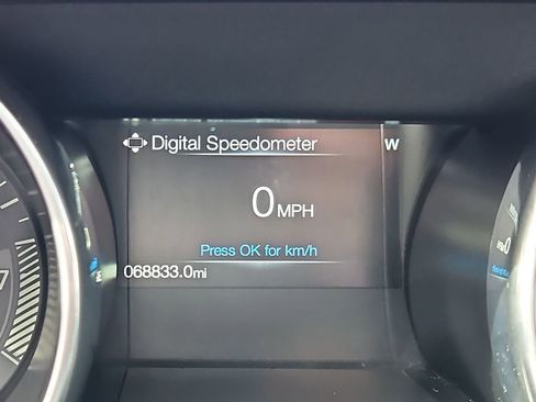 Used 2018 Ford Mustang Coupe RWD image 16