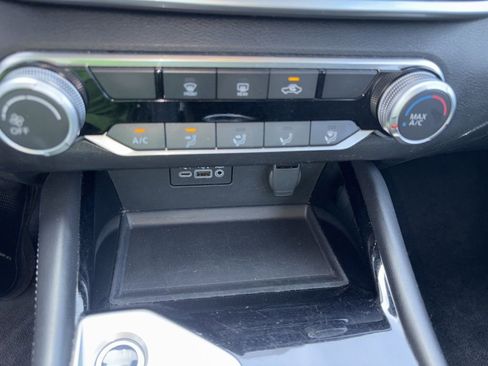 Used 2023 Nissan Altima 2.5 SV FWD image 27