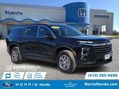 Used 2025 Chevrolet Traverse LT w/ Driver Confidence Package