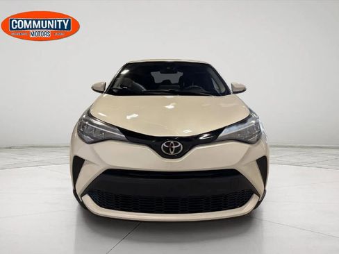Used 2020 Toyota C-HR LE image 11