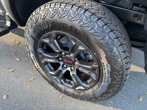 Used 2025 GMC Canyon Elevation w/ Convenience Package image 34