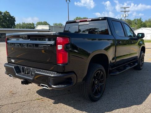 Used 2025 Chevrolet Silverado 1500 LT Trail Boss w/ LT Trail Boss Premium Package AWD/4WD image 5