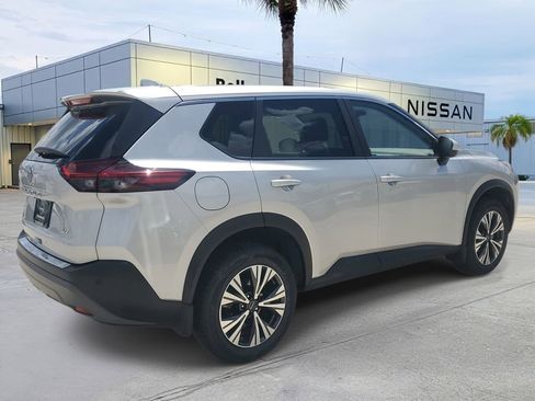 Certified 2023 Nissan Rogue SV FWD image 9