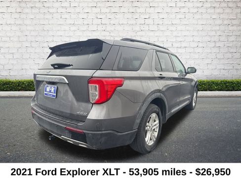 Used 2021 Ford Explorer XLT w/ Equipment Group 202A image 2