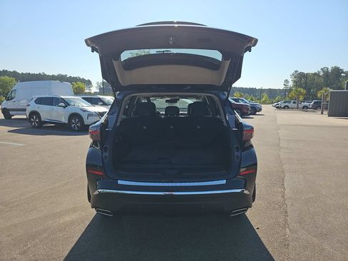 Used 2024 Nissan Murano SV FWD image 17