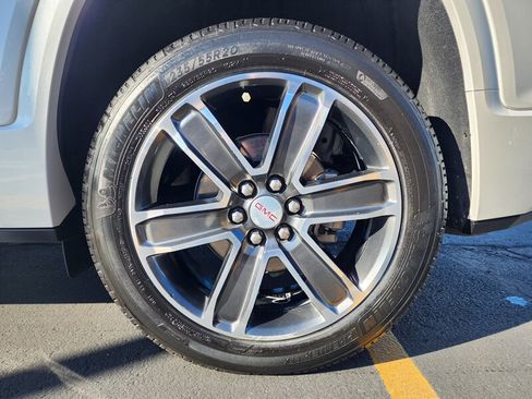 Used 2017 GMC Acadia Denali w/ Technology Package image 20