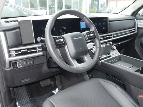 Used 2025 Hyundai Santa Fe SEL FWD image 41