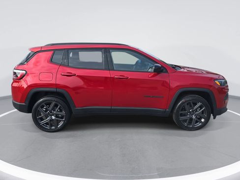 New 2026 Jeep Compass Latitude image 4