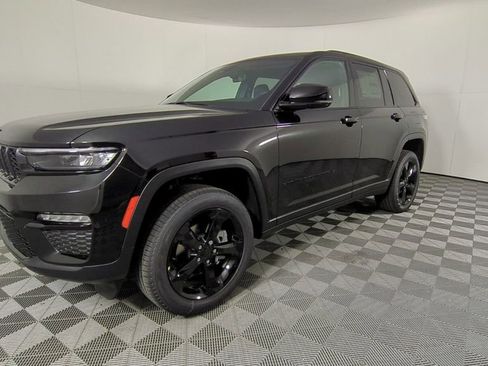 New 2025 Jeep Grand Cherokee Limited w/ Black Appearance Package RWD image 8