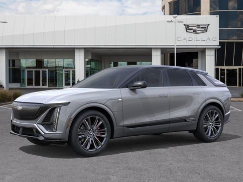 New 2026 Cadillac Lyriq V AWD/4WD image 2