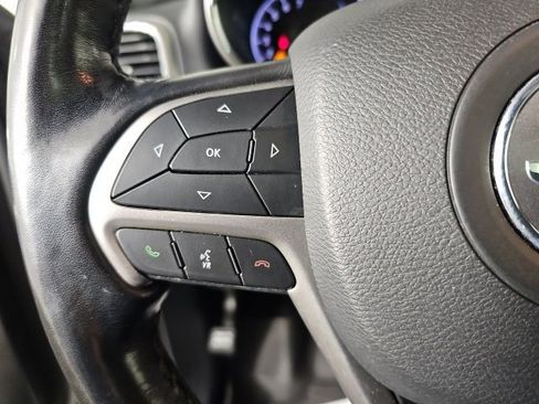 Certified 2021 Jeep Grand Cherokee Limited w/ Luxury Group II image 18