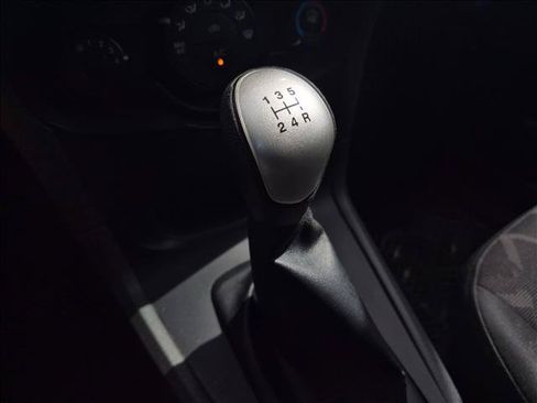 Used 2013 Ford Fiesta SE FWD image 10