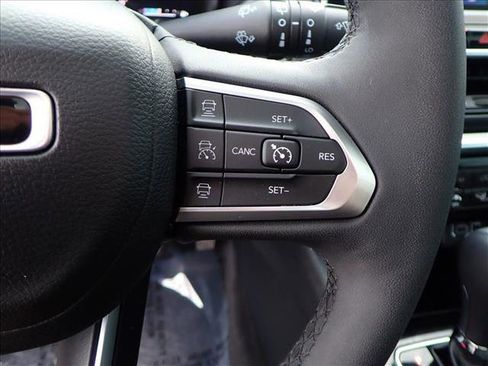 Used 2024 Jeep Compass Limited w/ High Altitude Package image 16