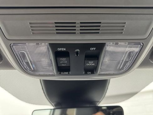 Used 2024 Honda Odyssey EX-L image 20