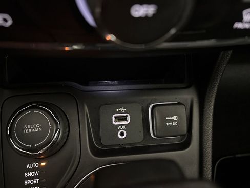 Used 2019 Jeep Cherokee Latitude image 49