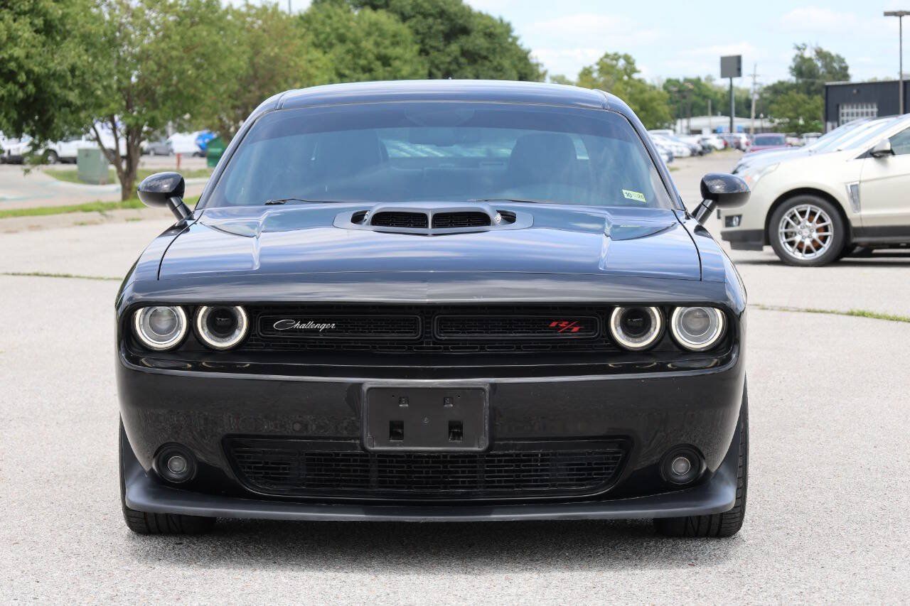 Used 2018 Dodge Challenger R/T Scat Pack RWD image 2