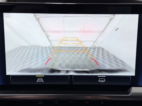 Used 2024 Chevrolet Silverado 3500 LT image 24